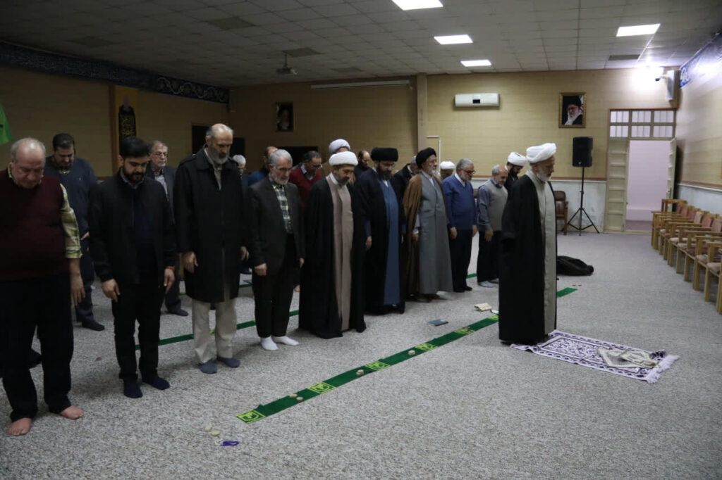 تأکید ستاد اقامه نماز کشور بر آسیب شناسی امر اقامه نماز در دیدار با نماینده ولی‌فقیه زنجان