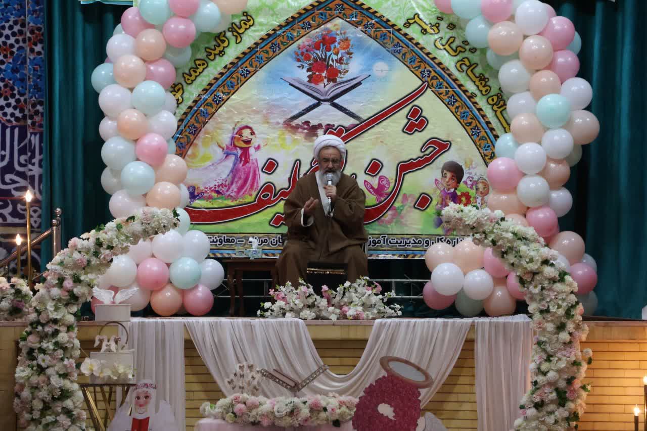 جشن تکلیف ۲ هزار دانشآموز دختر شهرستان مرند