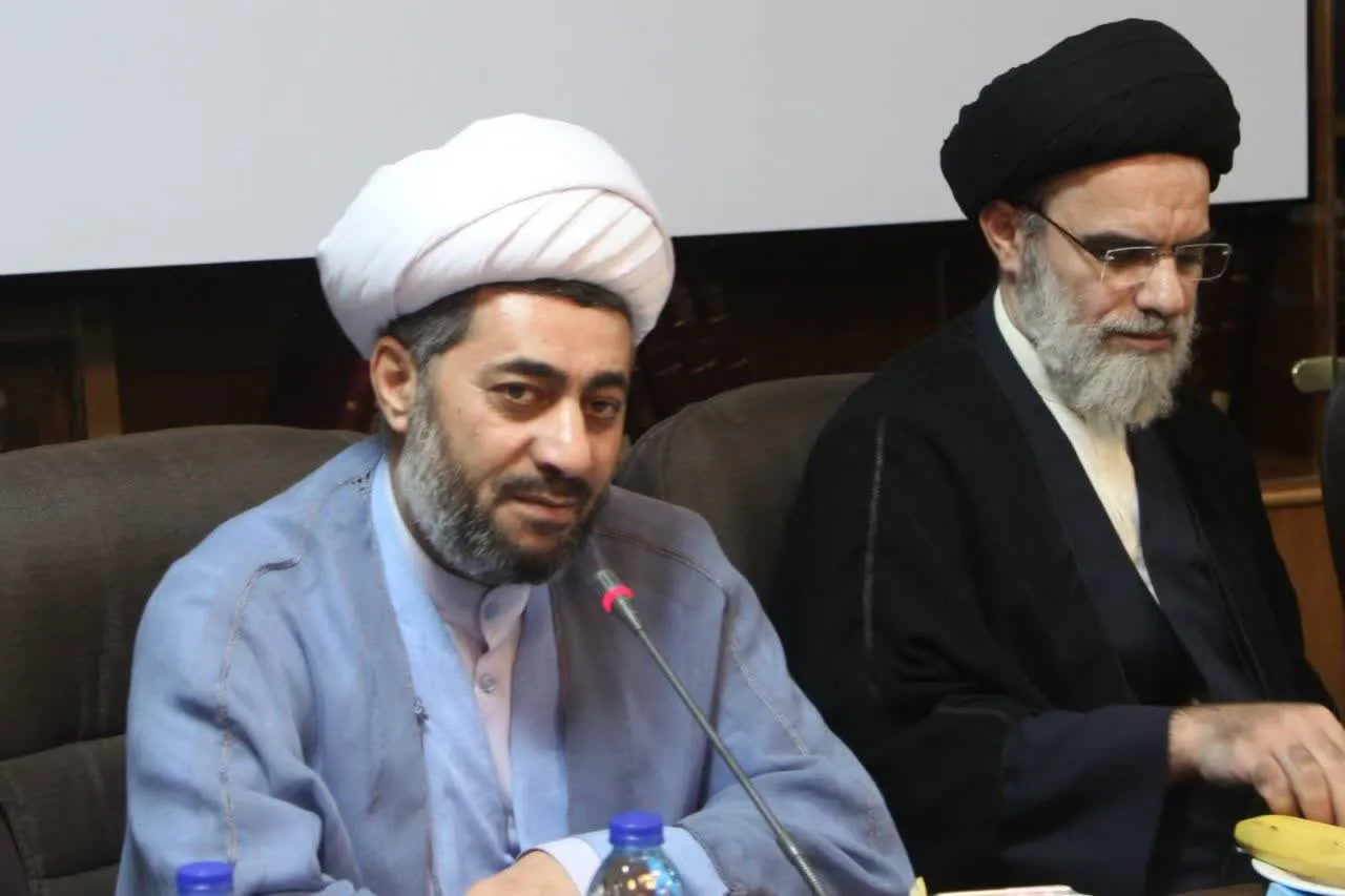 نشست ائمه جماعات سازمان حلال احمر استان
