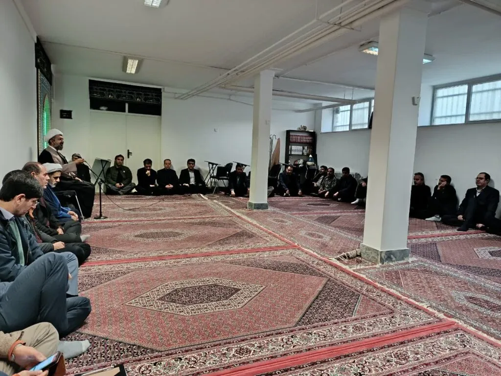 سخنرانی مدیر ستاد اقامه نماز در جمع ذی حسابان دستگاههای دولتی زنجان
