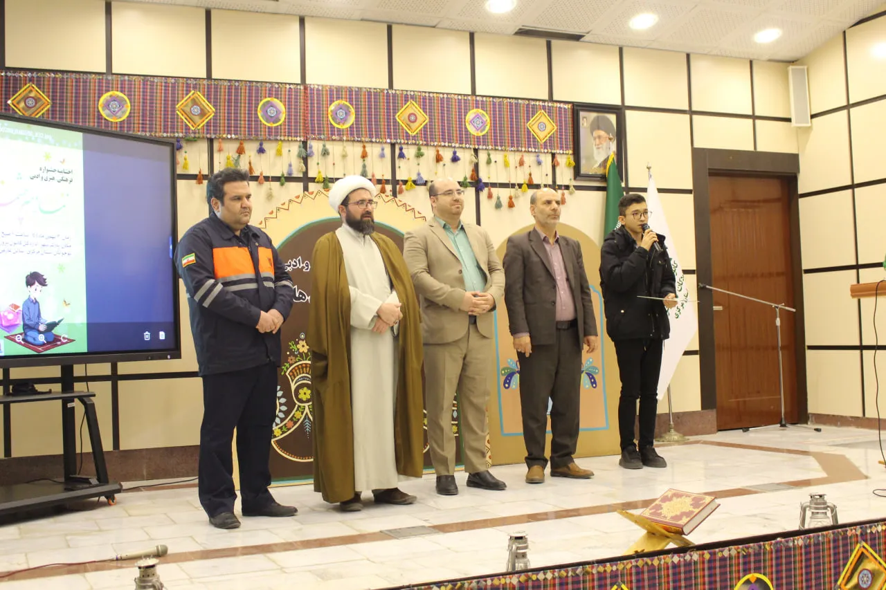 اختتامیه جشنواره « نماز سرچشمه پاکی ها » در استان مرکزی
