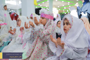 جشن تکلیف سه هزار دختر نومکلف قمی در مسجد مقدس جمکران برگزار شد