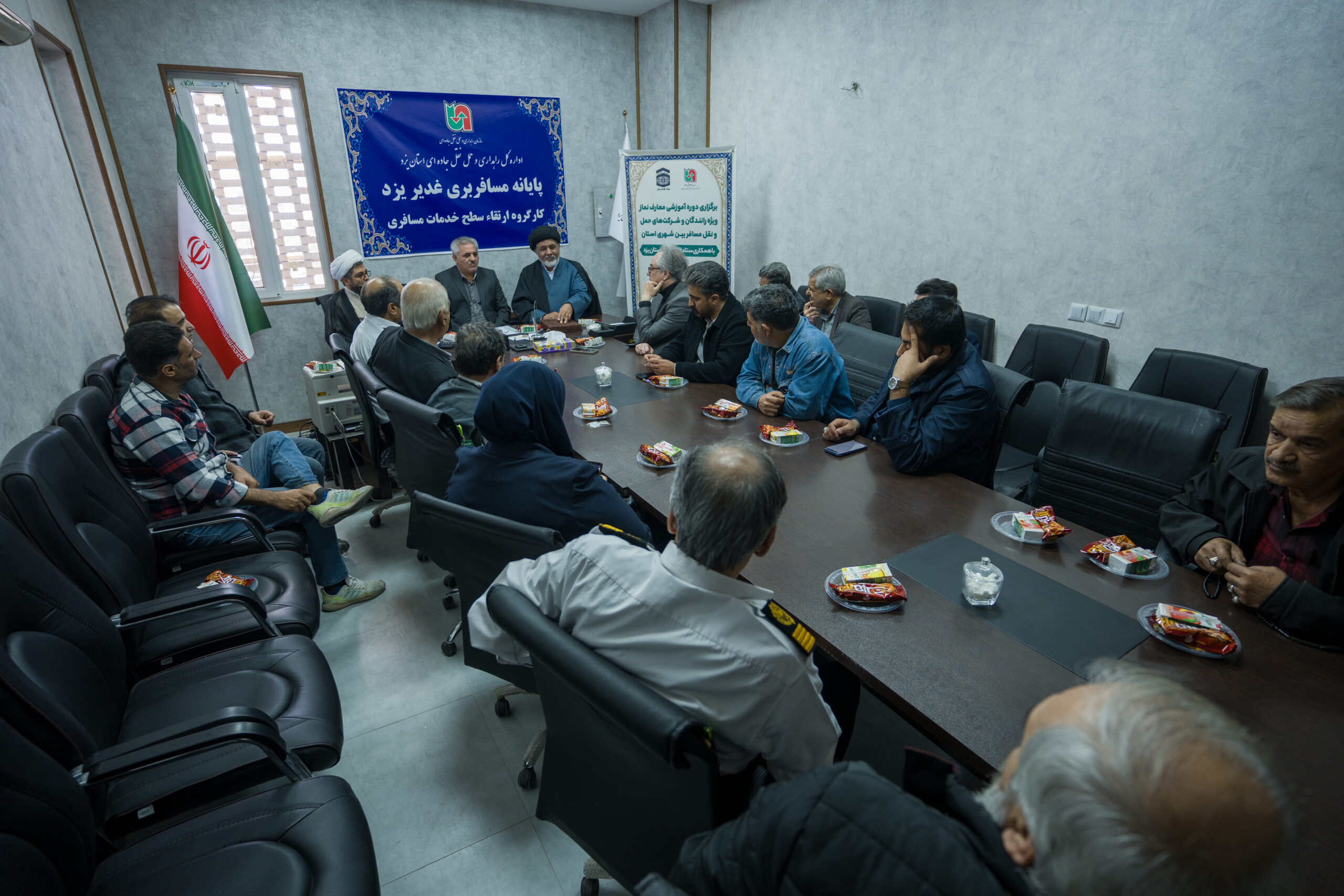 دوره آموزشی معارف نماز ویژه رانندگان استان یزد برگزار شد