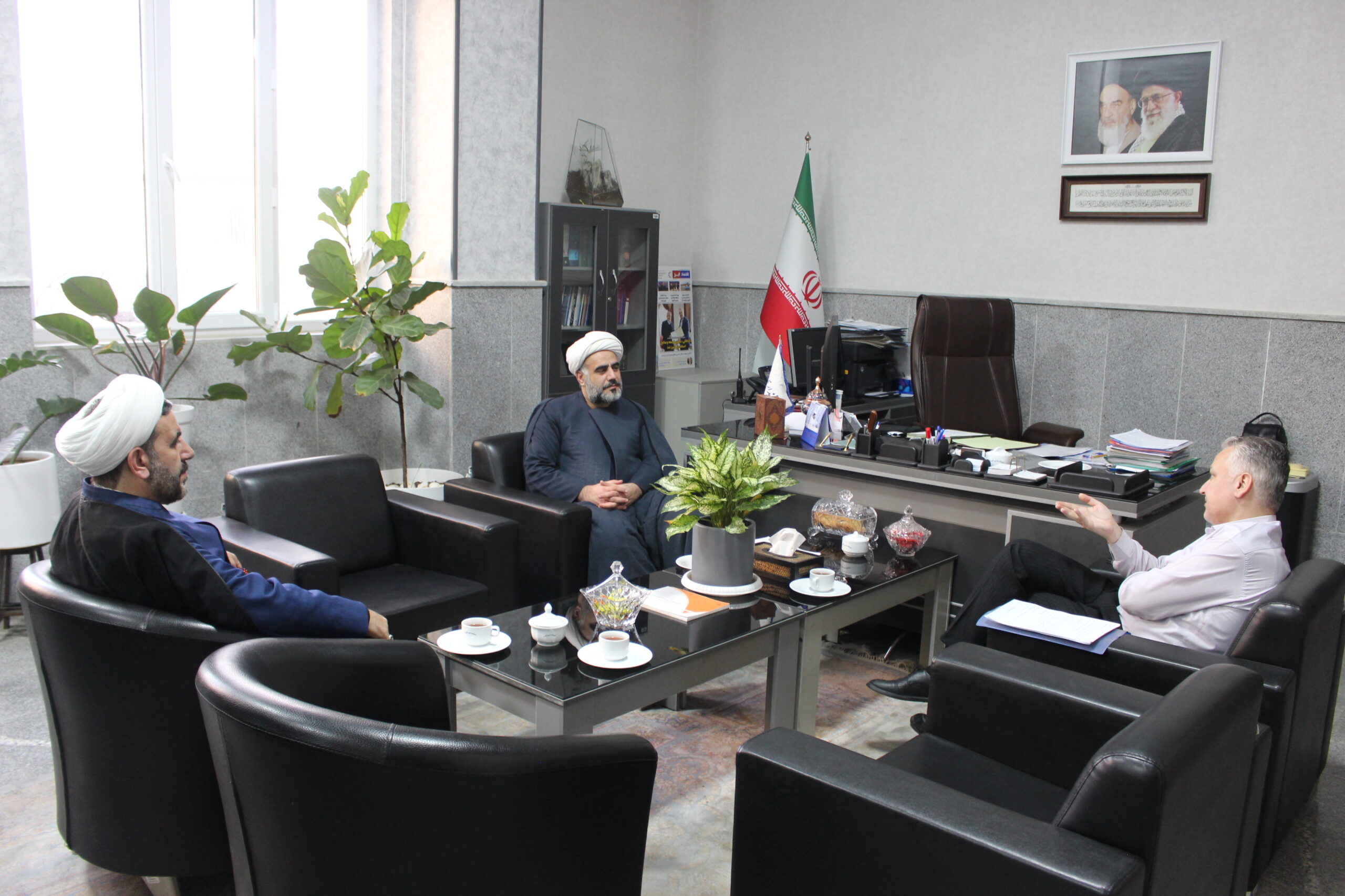 هم‌افزایی ستاد اقامه نماز و استانداری البرز برای برگزاری اجلاس باشکوه استانی نماز