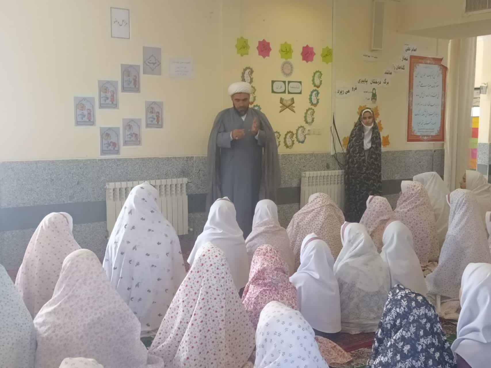 برگزاری نشست های دانش آموزی در مدارس شهرستان انار