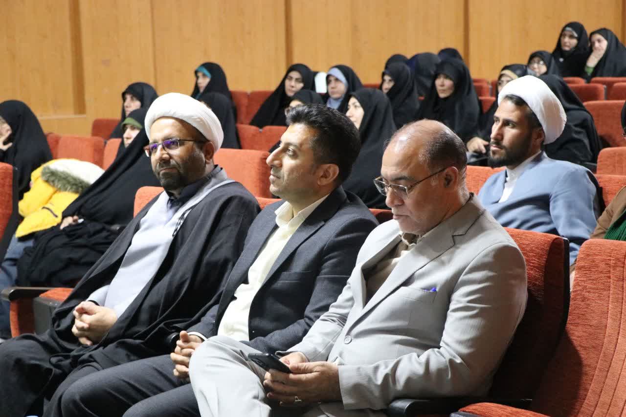 تصویری از کارگاه توانمندسازی طلاب طرح امین با حضور شرکتکنندگان در شهرستان دورود