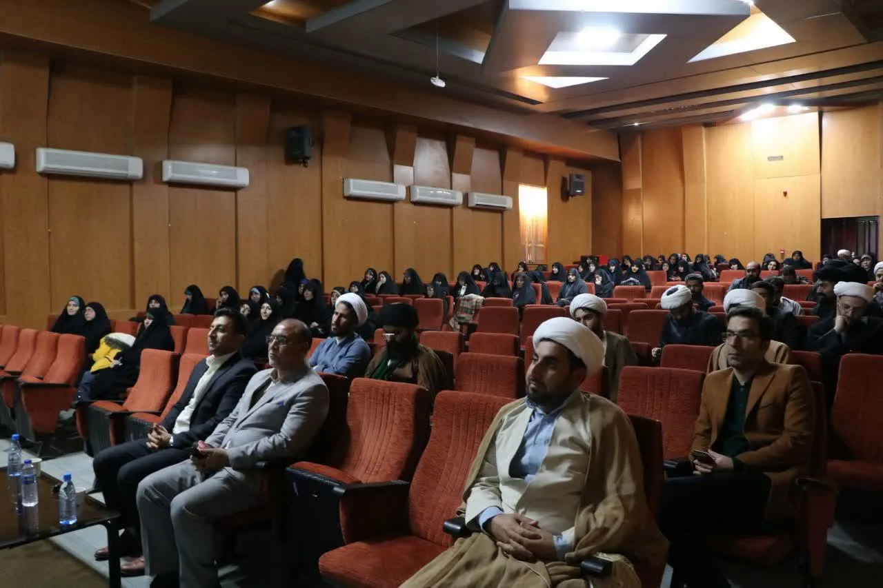 تصویری از کارگاه توانمندسازی طلاب طرح امین با حضور شرکت‌کنندگان در شهرستان دورود