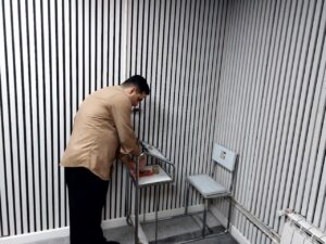 آیین غبارروبی نمازخانه ادارات و دانشگاه های قم برگزار شد