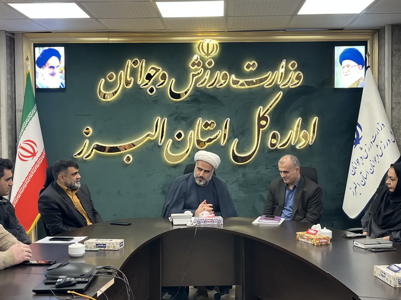 دوره آموزشی مدیریت نماز پیش از اجلاس استانی نماز ویژه مدیران ورزش و جوانان استان البرز برگزار شد