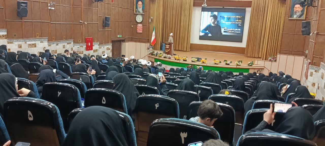 دوره آموزشی مهارت‌افزایی پیش از اجلاس استانی نماز با همکاری آموزش و پرورش در البرز برگزار شد