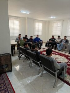 دیدار دانش‌آموزان دبیرستان‌های شهرستان سمنان با مدیر ستاد اقامه نماز استان برگزار شد