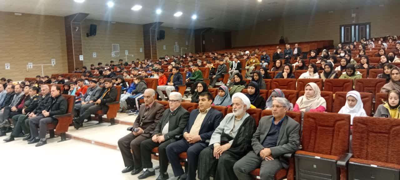 اجلاس دانش آموزی نماز در اسلام آباد غرب -1