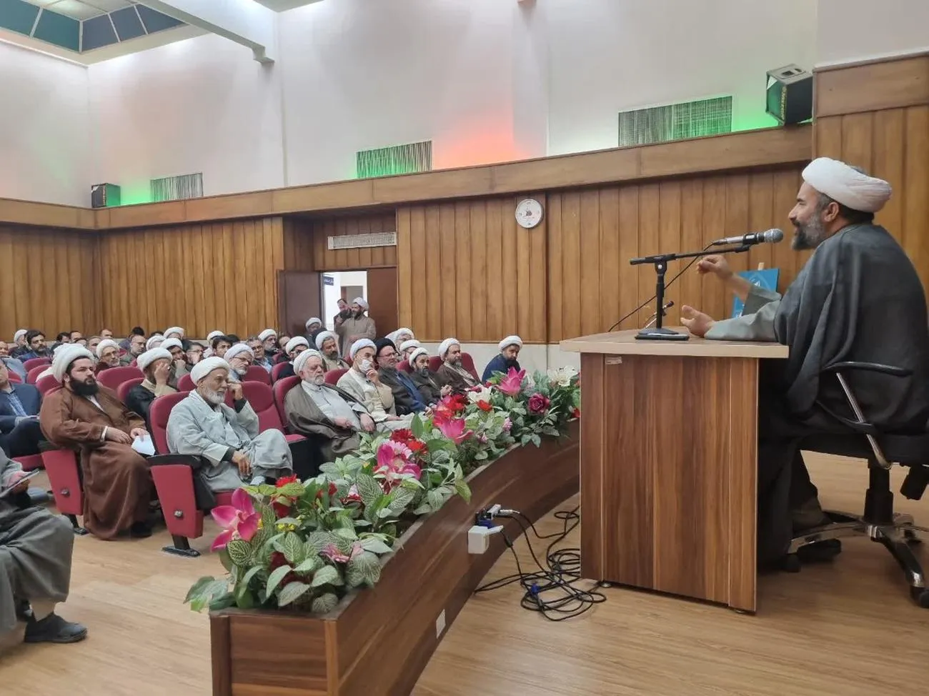 دوره آموزشی مدیریت اقامه نمازویژه دبیران قامه نماز دستگاه های اجرایی خراسان جنوبی برگزار شد