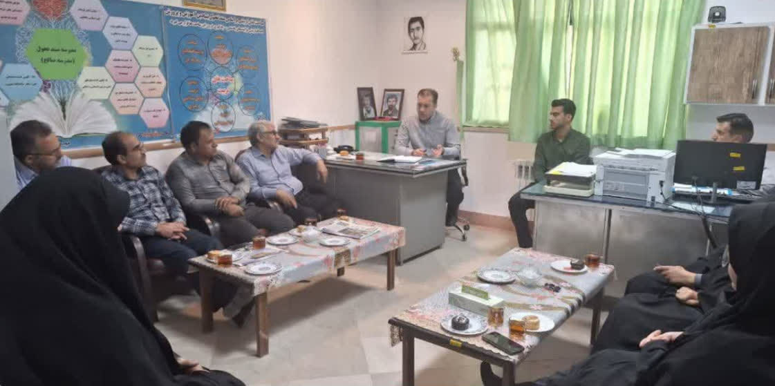 هیات اندیشه ورز مدارس در مدرسه پسرانه امام حسین سید الشهداء (ع) شهرستان فردوس برگزار شد