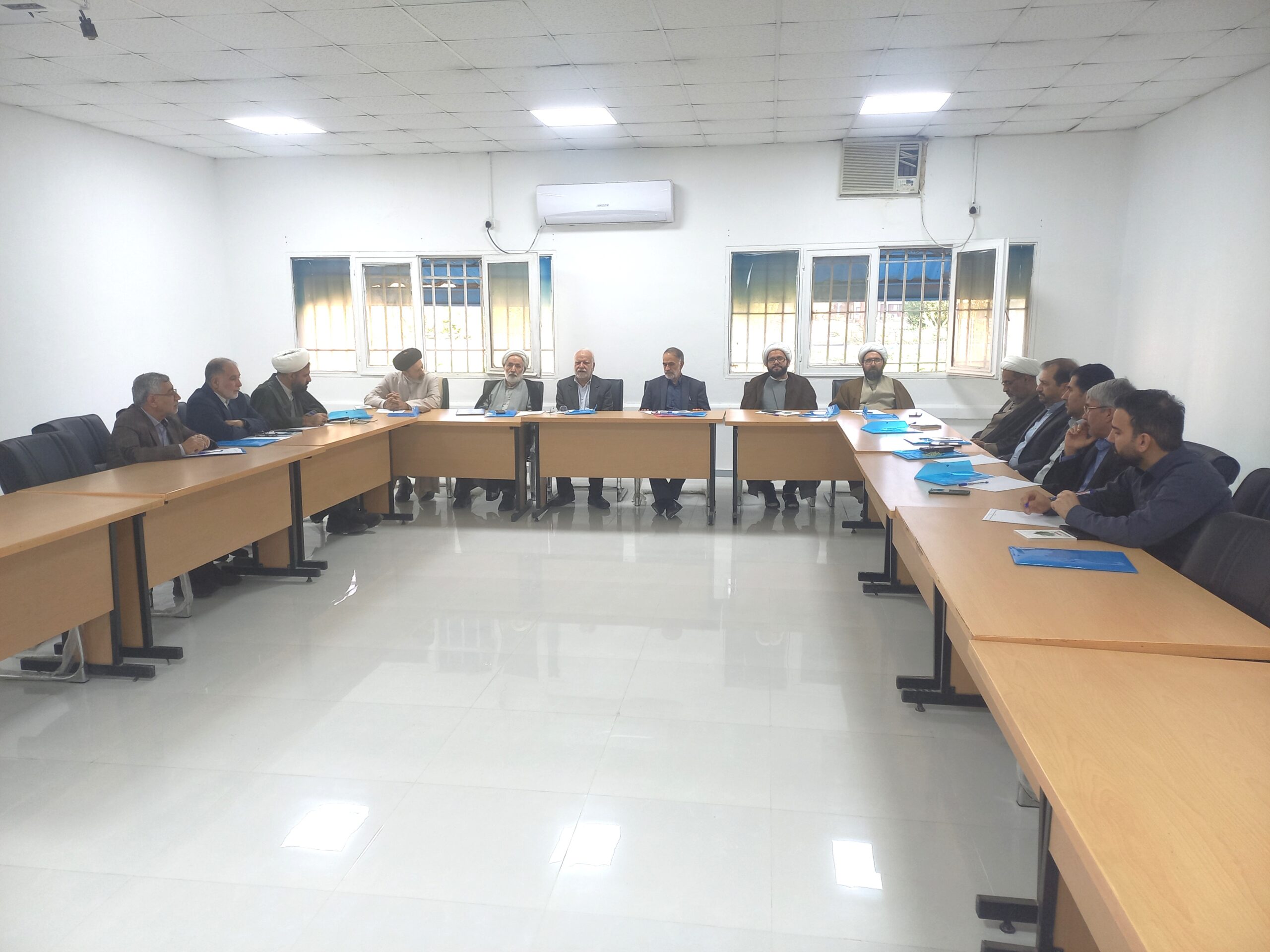 چهارمین جلسه شورای برنامه ریزی منطقه پنج ستادهای اقامه نماز برگزار شد