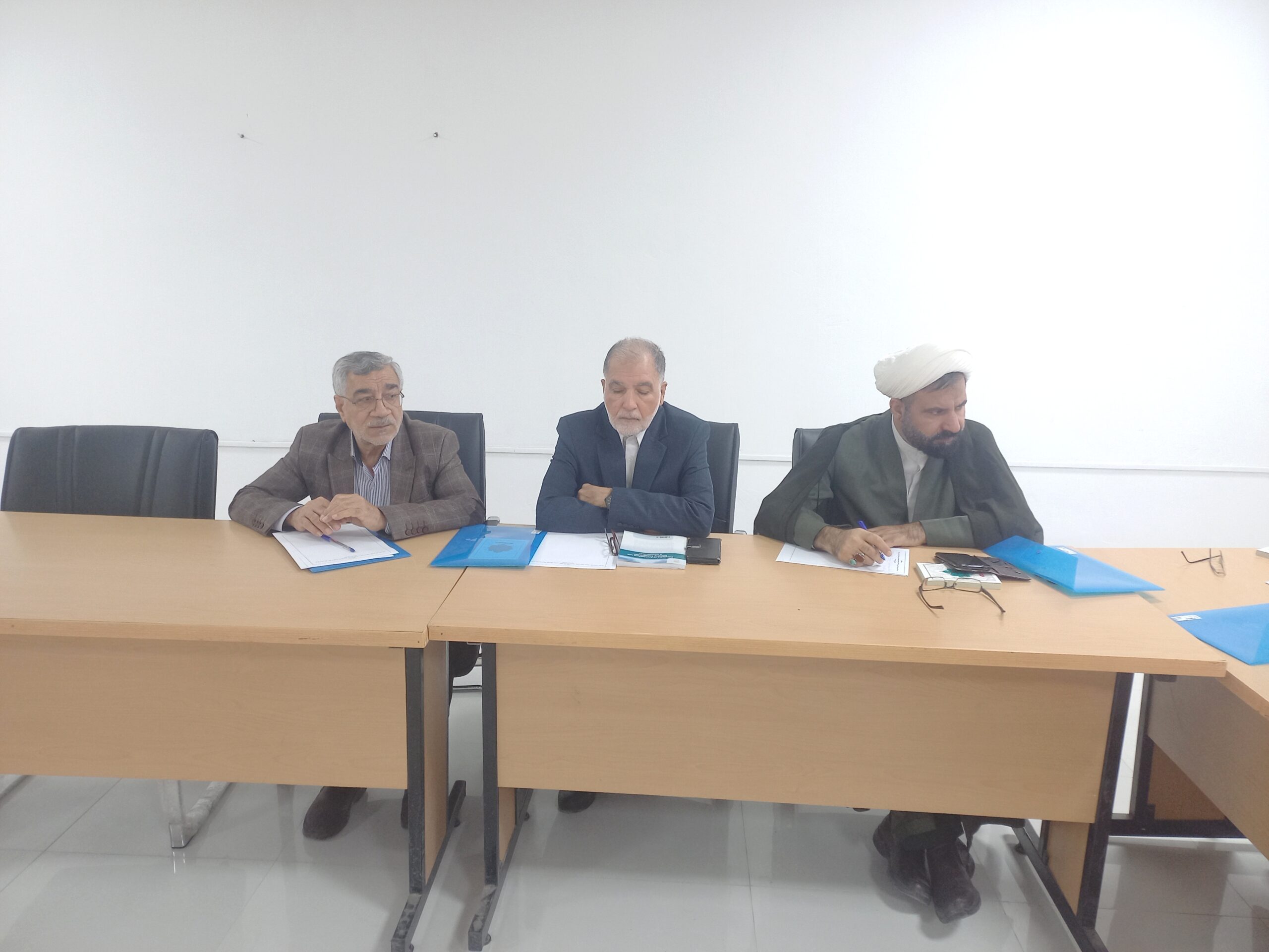 چهارمین جلسه شورای برنامه ریزی منطقه پنج ستادهای اقامه نماز برگزار شد