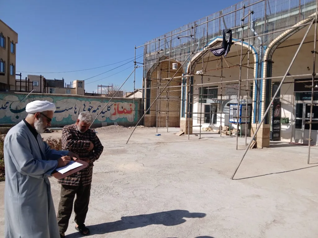 نمازخانه بین راهی
