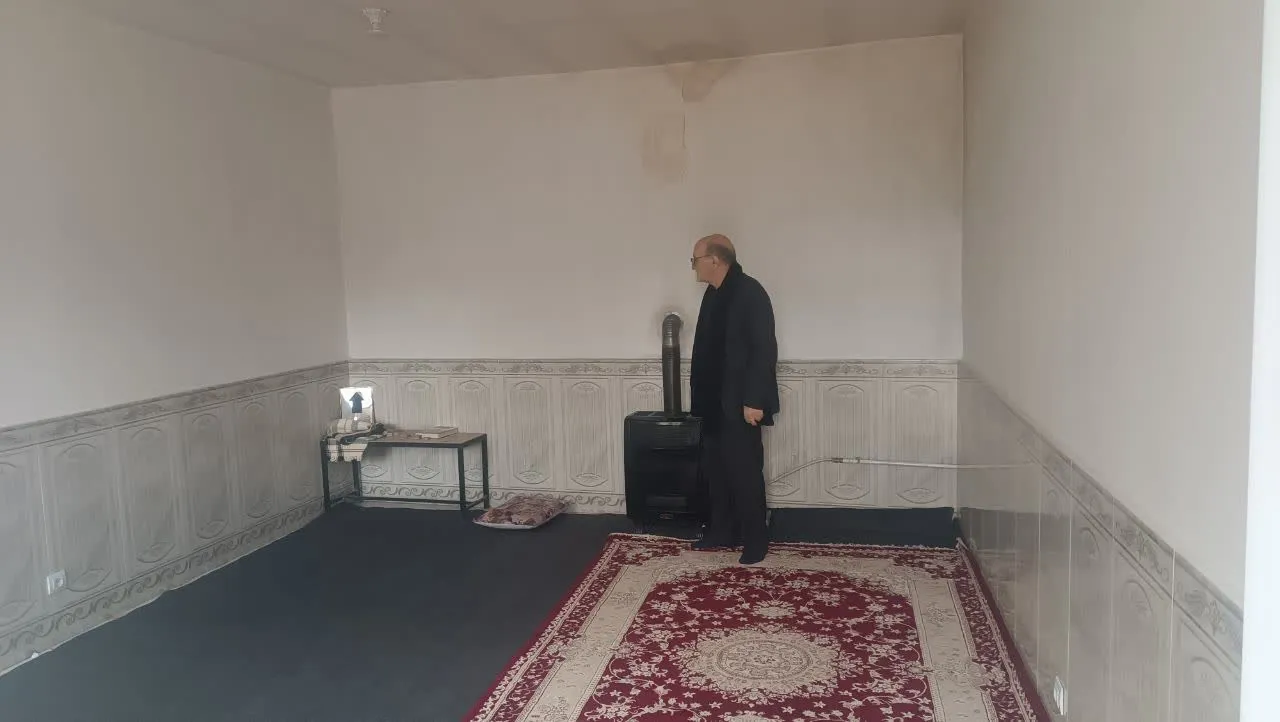 مدیر ستاد اقامه نماز استان کردستان از نمازخانههای بینراهی سنندج به کامیاران بازدید کرد