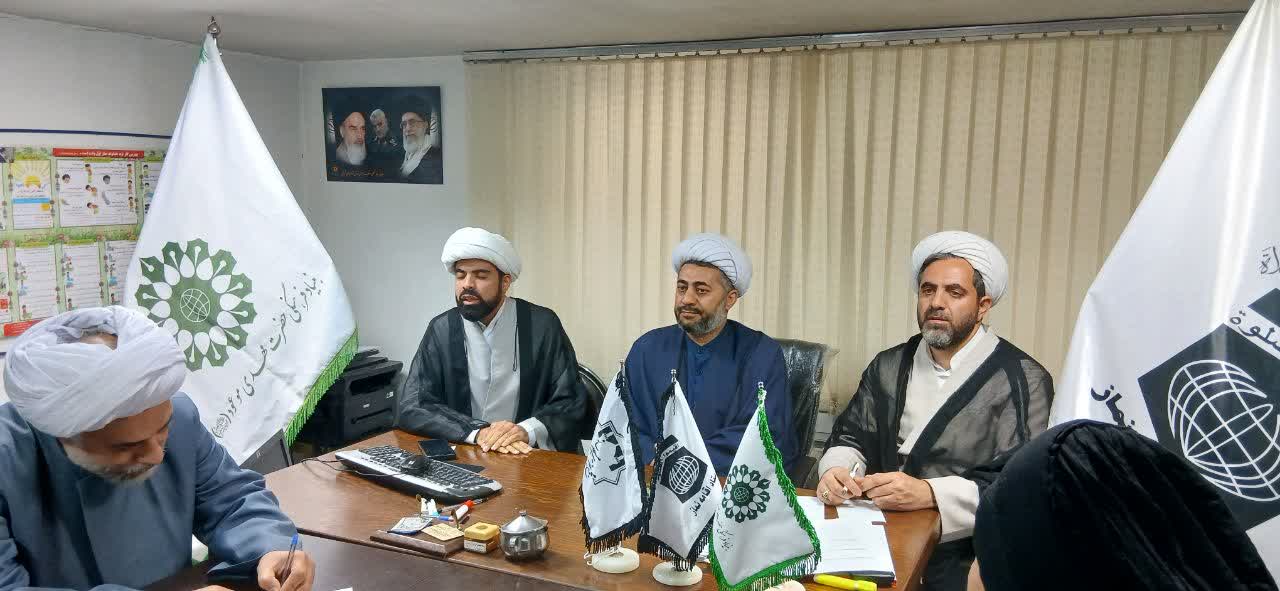 اولین جلسه فصلی دبیران شهرستان ها