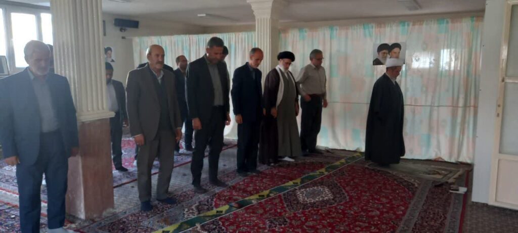  مراسم تجلیل از فعالان نمازی اداره جهادکشاورزی خدابنده برگزار شد