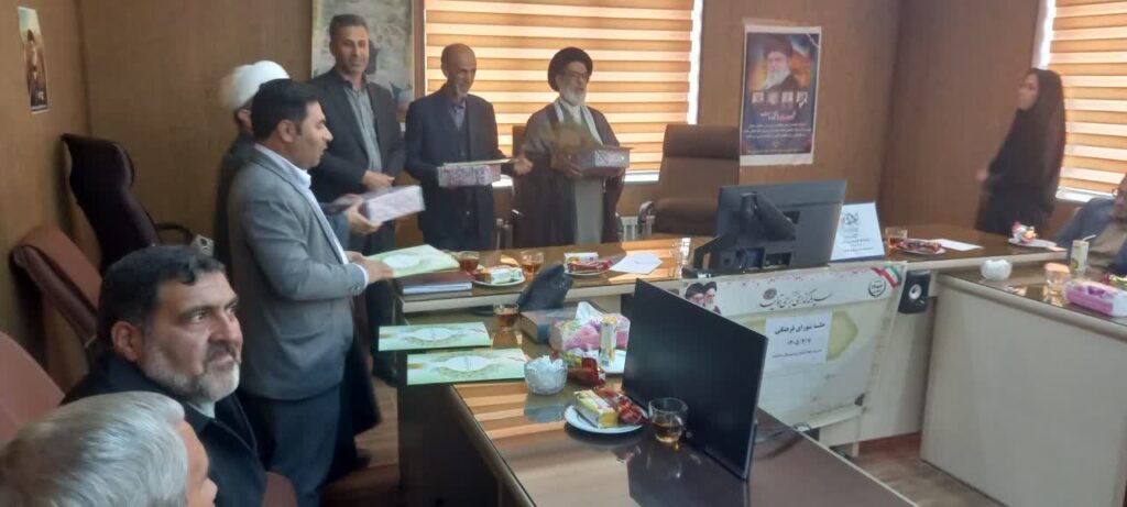  مراسم تجلیل از فعالان نمازی اداره جهادکشاورزی خدابنده برگزار شد