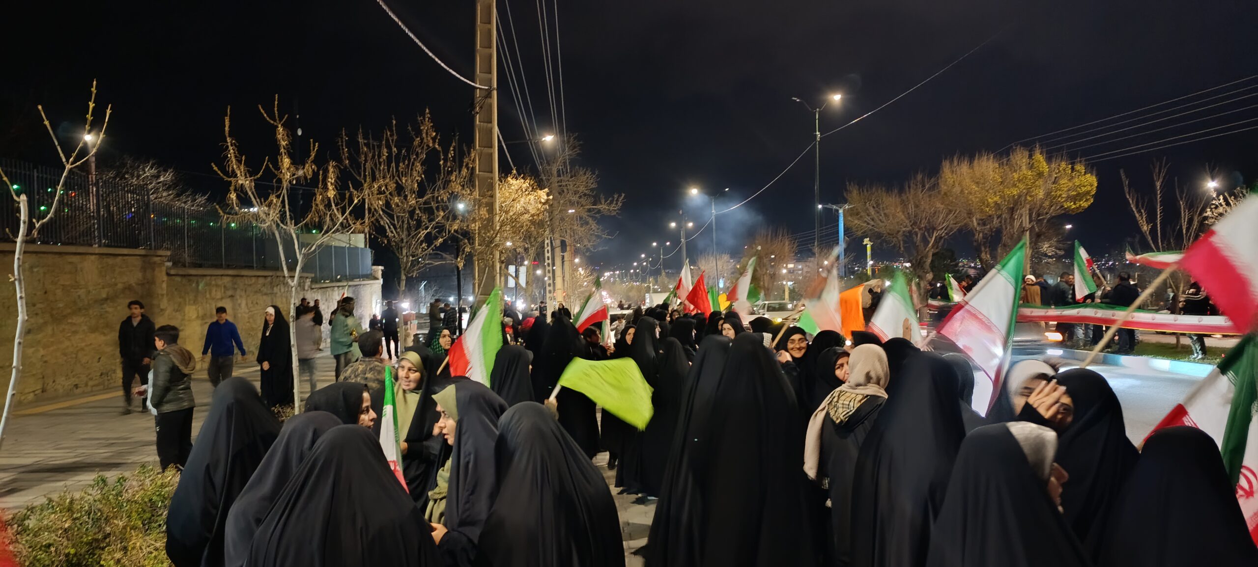 برپایی موکب «هیات نماز یاوران منتظر» در شهر همدان در ایام موسوم به جهاد ملت ایران