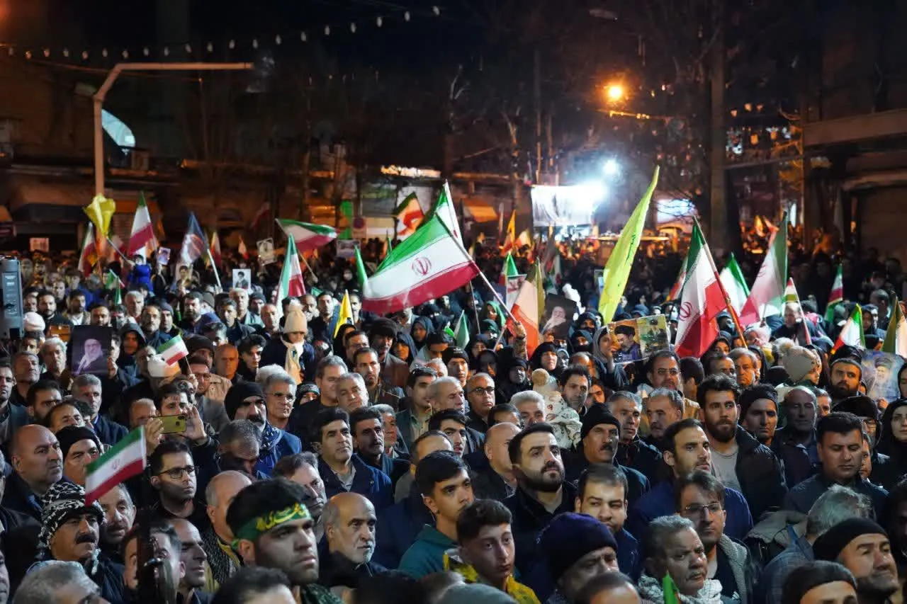 اقامه نماز استغاثه به امام زمان (عج) در خرمآباد به امامت حجت الاسلام شاهرخی