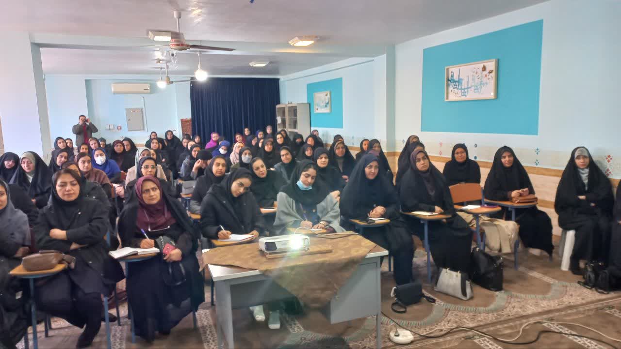 دوره آموزش و مهارت افزایی شیوه های ایجاد انس کودکان به نماز (نیک) در گلستان برگزار شد