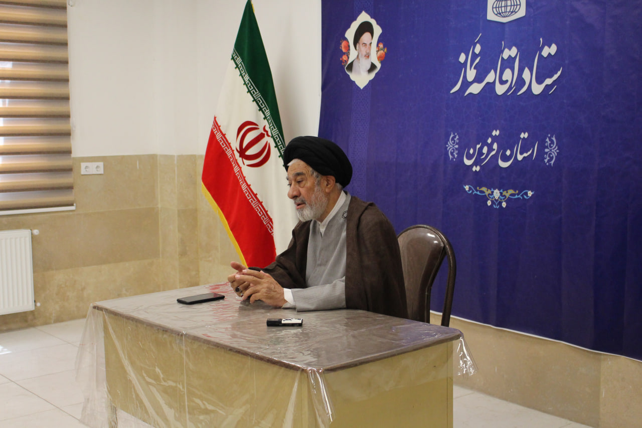 جلسه آموزشی و توانمندسازی یاوران نماز در استان قزوین برگزار شد