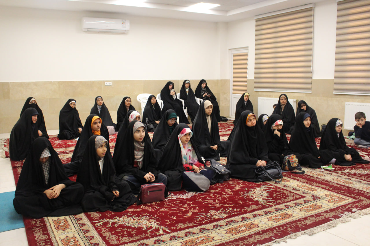 جلسه آموزشی و توانمندسازی یاوران نماز در استان قزوین برگزار شد