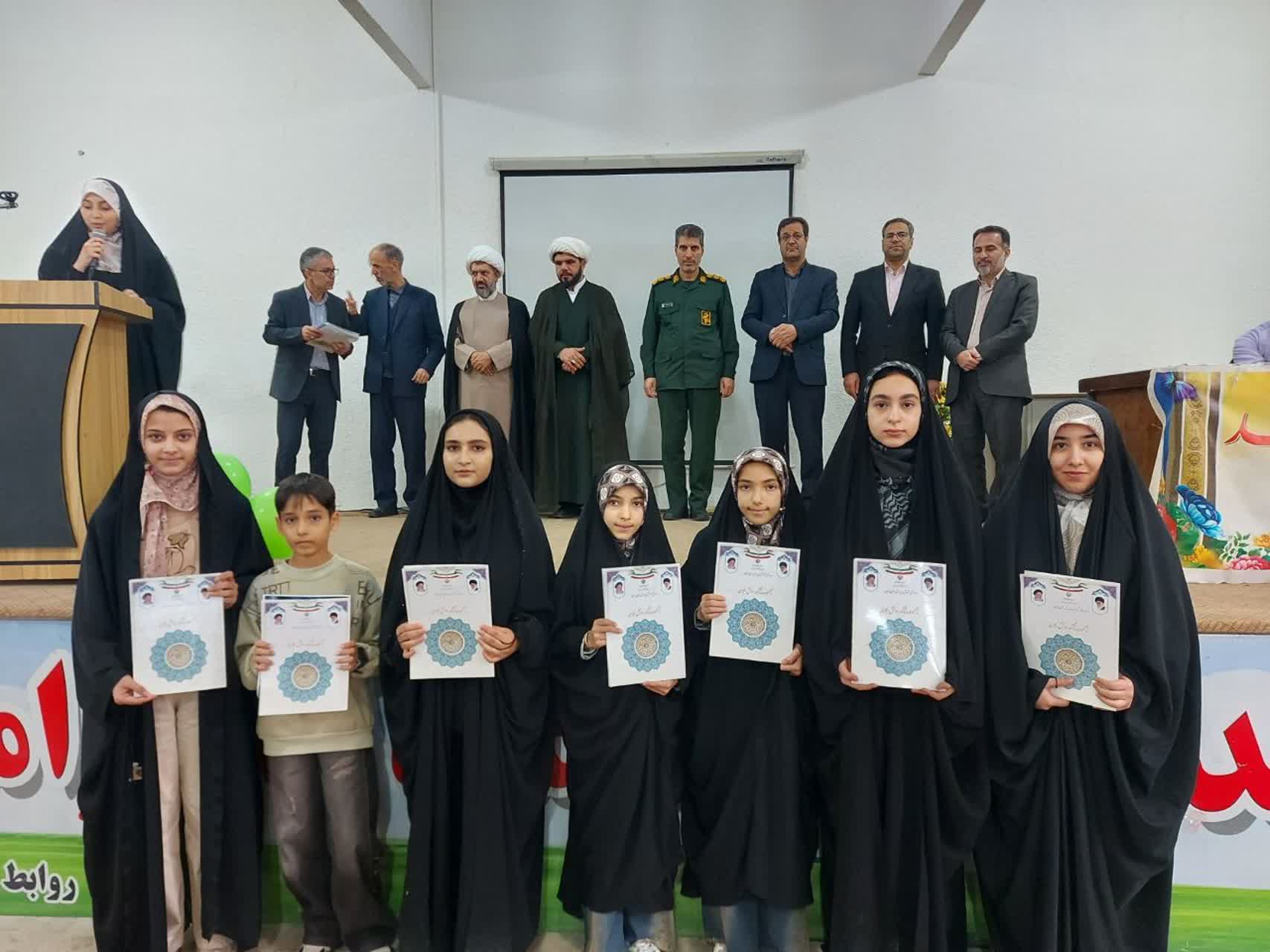 هفتمین اجلاس سراسری نماز دانش‌آموزی شهرستان خدابنده برگزار شد