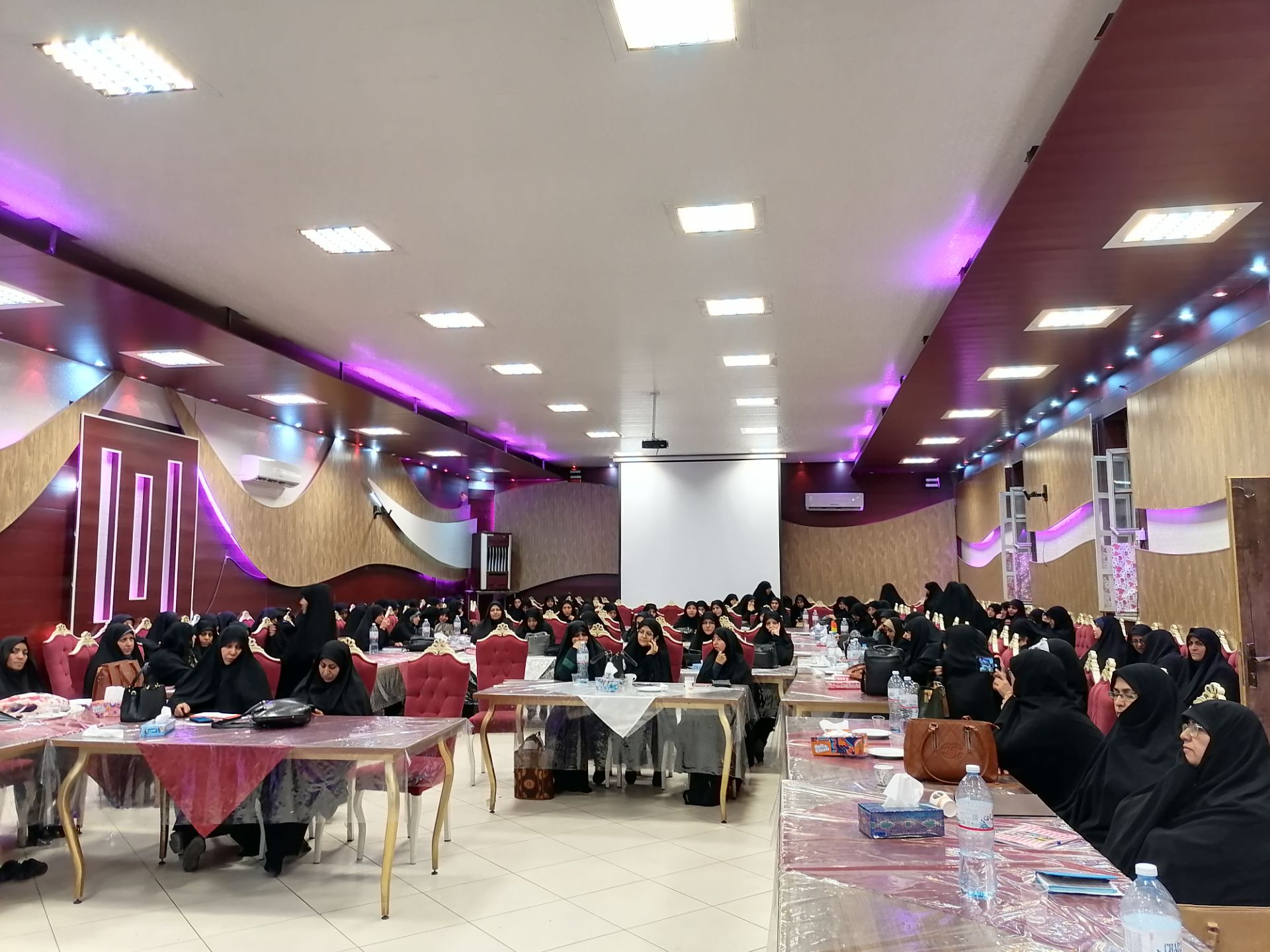 تشکیل جلسه کارگروه نماز و نسل جوان در آموزش پرورش استان کرمان