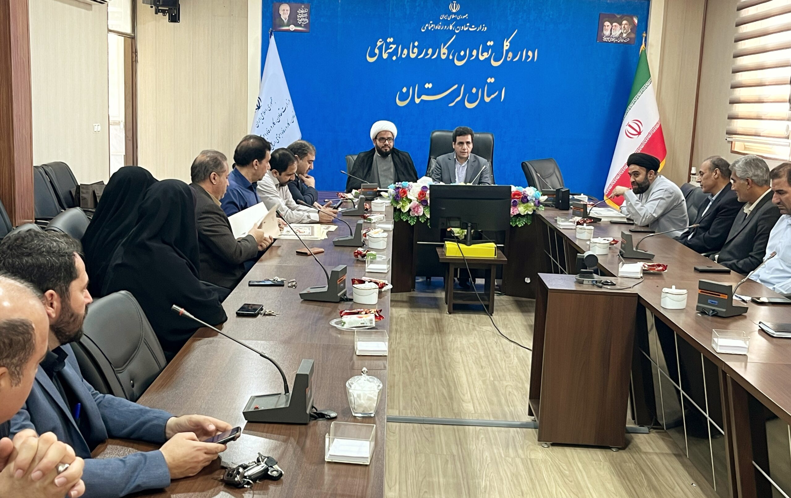 جلسه شورای اقامه نماز اداره کل کار لرستان