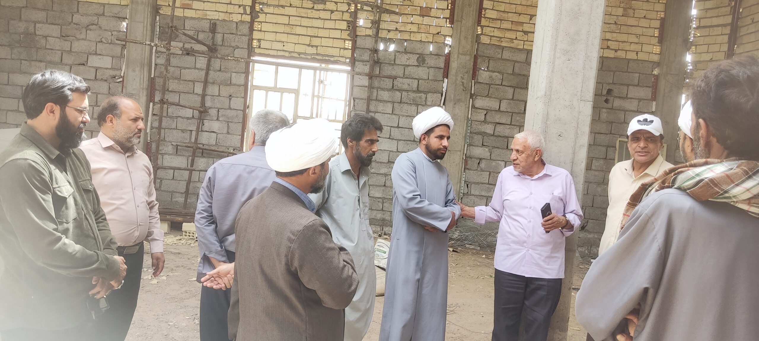 بازدید از مسجد در حال ساخت شهرستان ریگان