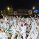 برگزاری جشن تکلیف دانش‌آموزان دختر الیگودرز در جوار مزار شهدای گمنام