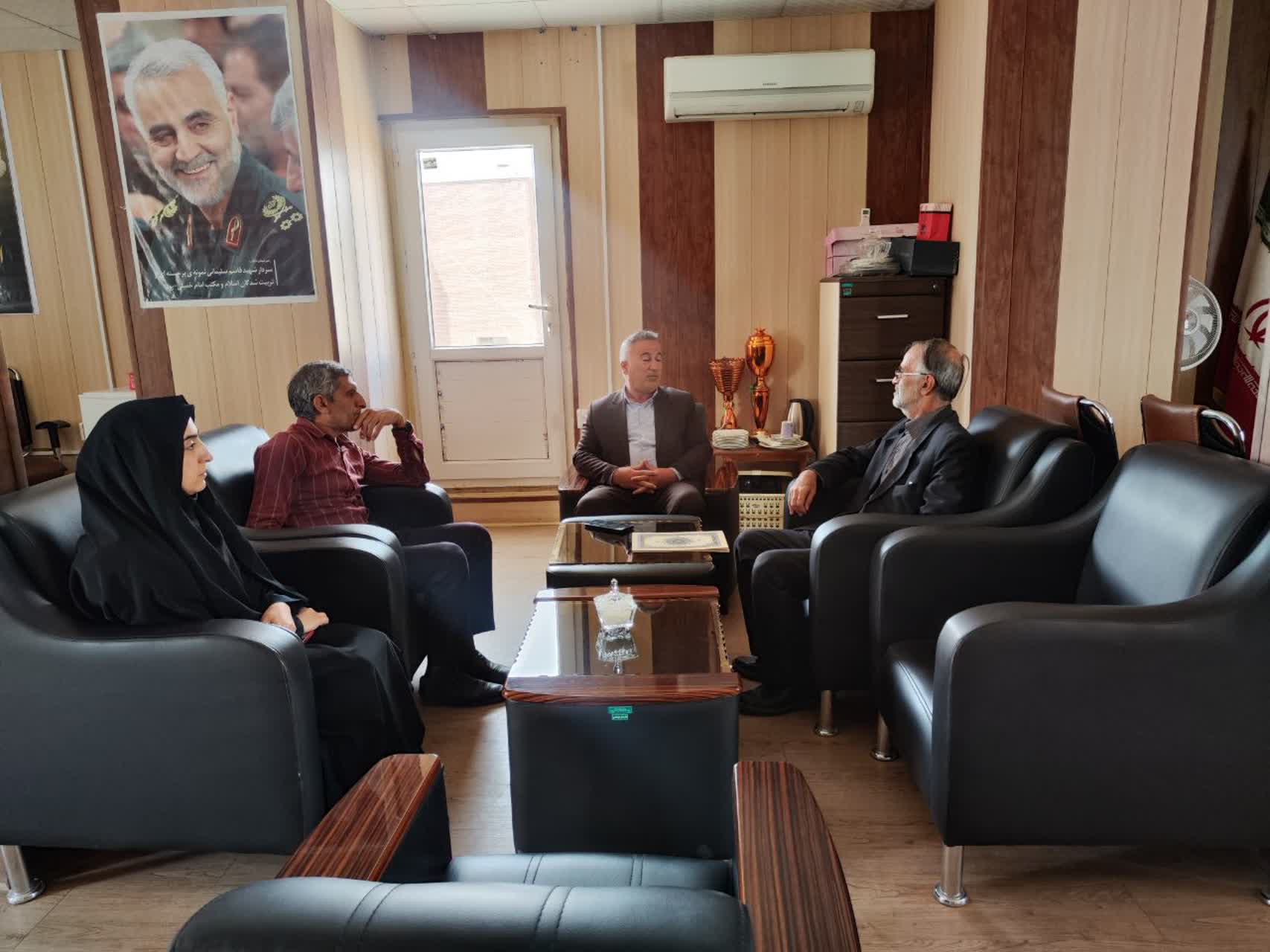 مدیر ستاد اقامه نماز استان ایلام با مدیرکل هواشناسی استان دیدار کرد