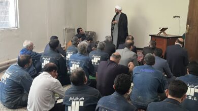 برگزاری کارگاه نماز برای کارگران کارخانه ماشین‌سازی خرم‌آباد