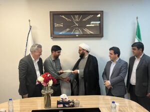 تقدیر از کارگران کارخانه ماشین‌سازی خرم‌آباد