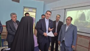 حضور دانشآموزان دختر در مسابقات قرآن عترت و نماز لرستان