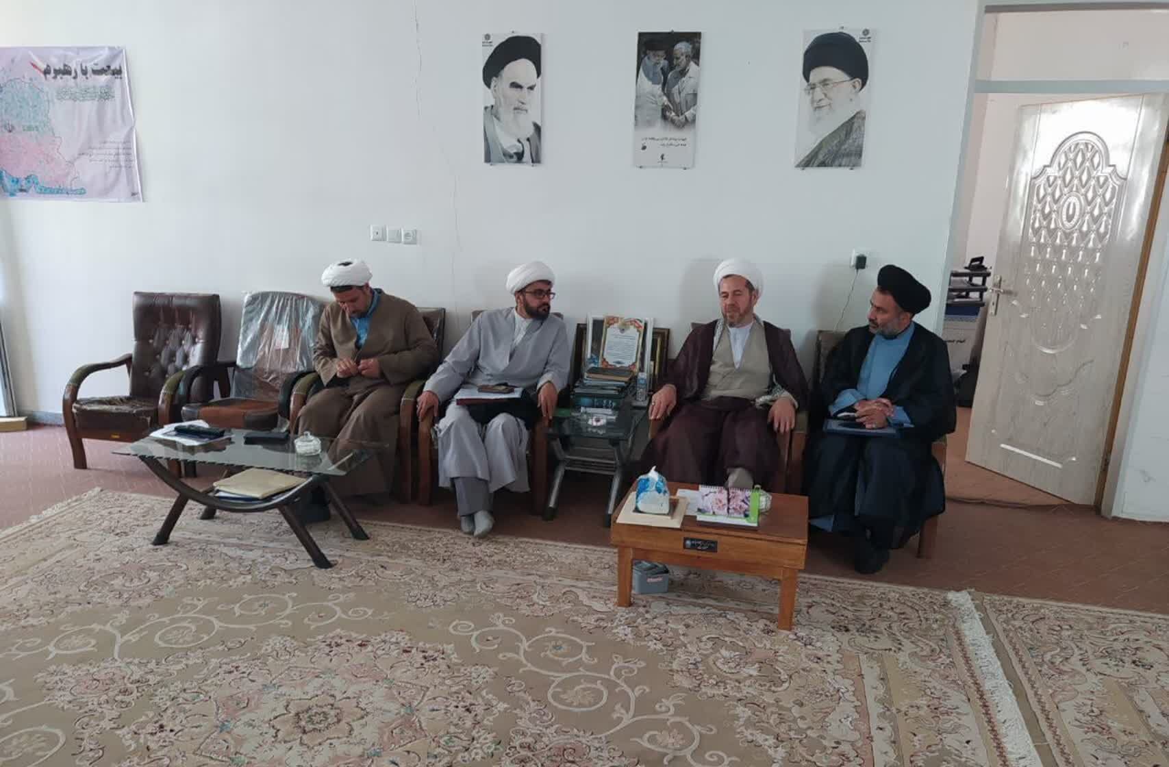 جلسات کارگروه اقامه نماز در شهرستان کبودراهنگ