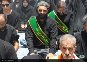 اقامه نماز ظهر تاسوعای حسینی در قم