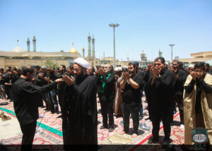 گزارش تصویری/ اقامه نماز ظهر عاشورا در قم