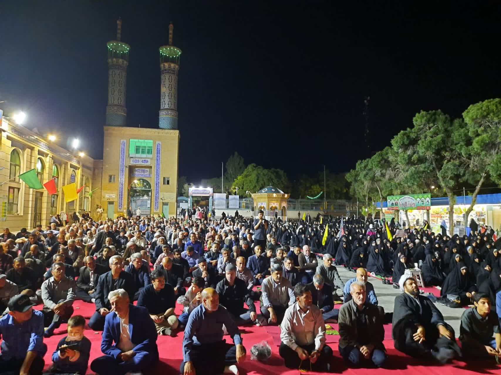 دهمین نماز استغاثه در امامزاده سید ابراهیم (ع) زنجان برگزار شد