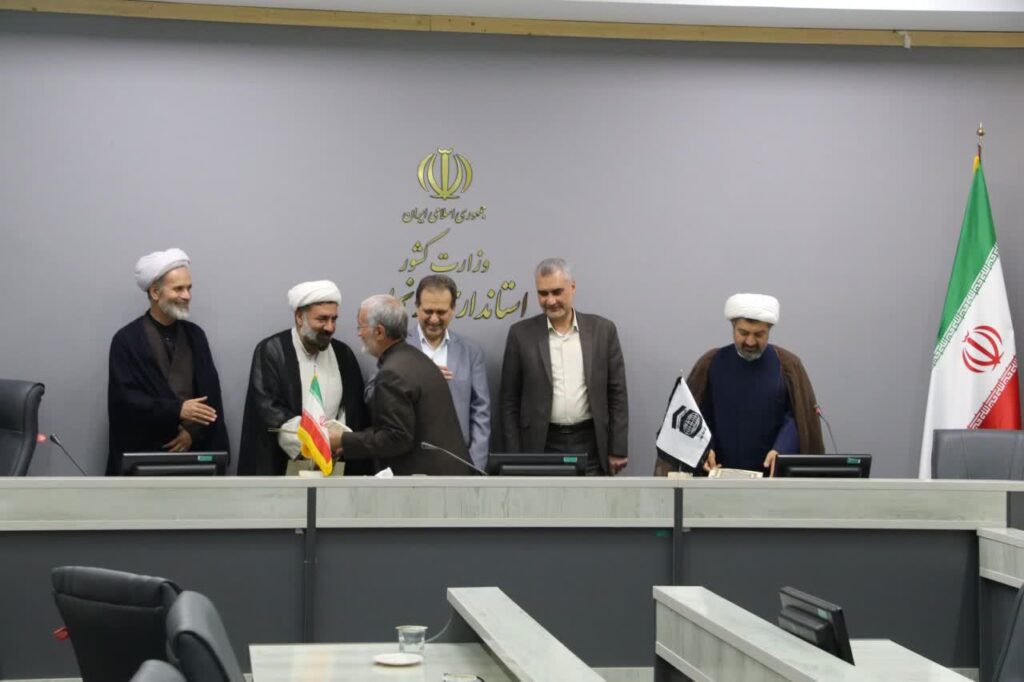 جلسه هم اندیشی و انسجام بخشی بین دبیران ستاد اقامه نماز دوایر دولتی زنجان برگزار شد