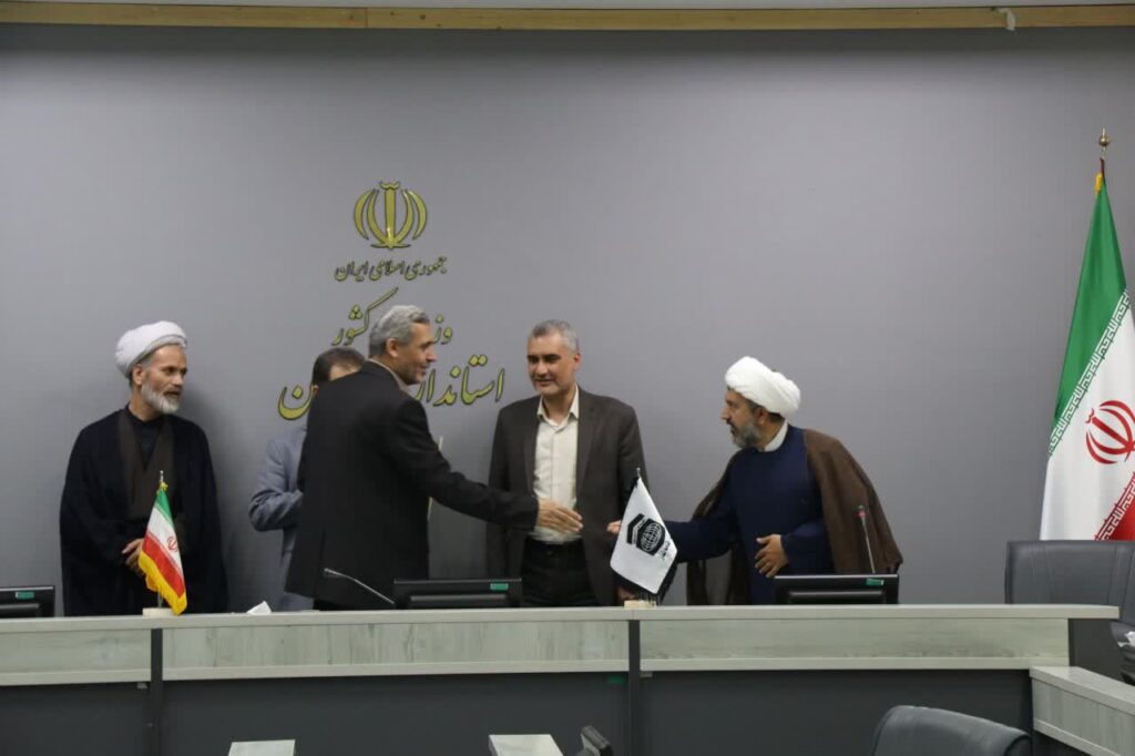 جلسه هم اندیشی و انسجام بخشی بین دبیران ستاد اقامه نماز دوایر دولتی زنجان برگزار شد