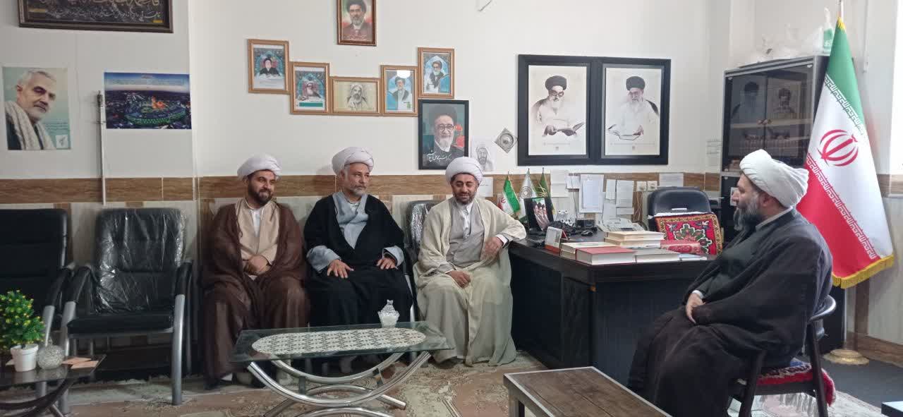 دیدار مدیر ستاد اقامه نماز استان با امام جمعه شهر بخشایش