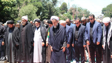 نماز ظهر عاشورا با حضور گسترده عزاداران حسینی در قزوین اقامه شد