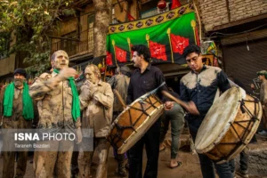آیین گل مالی در روز عاشورا خرم آباد