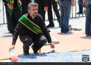 اقامه نماز ظهر تاسوعای حسینی در قم
