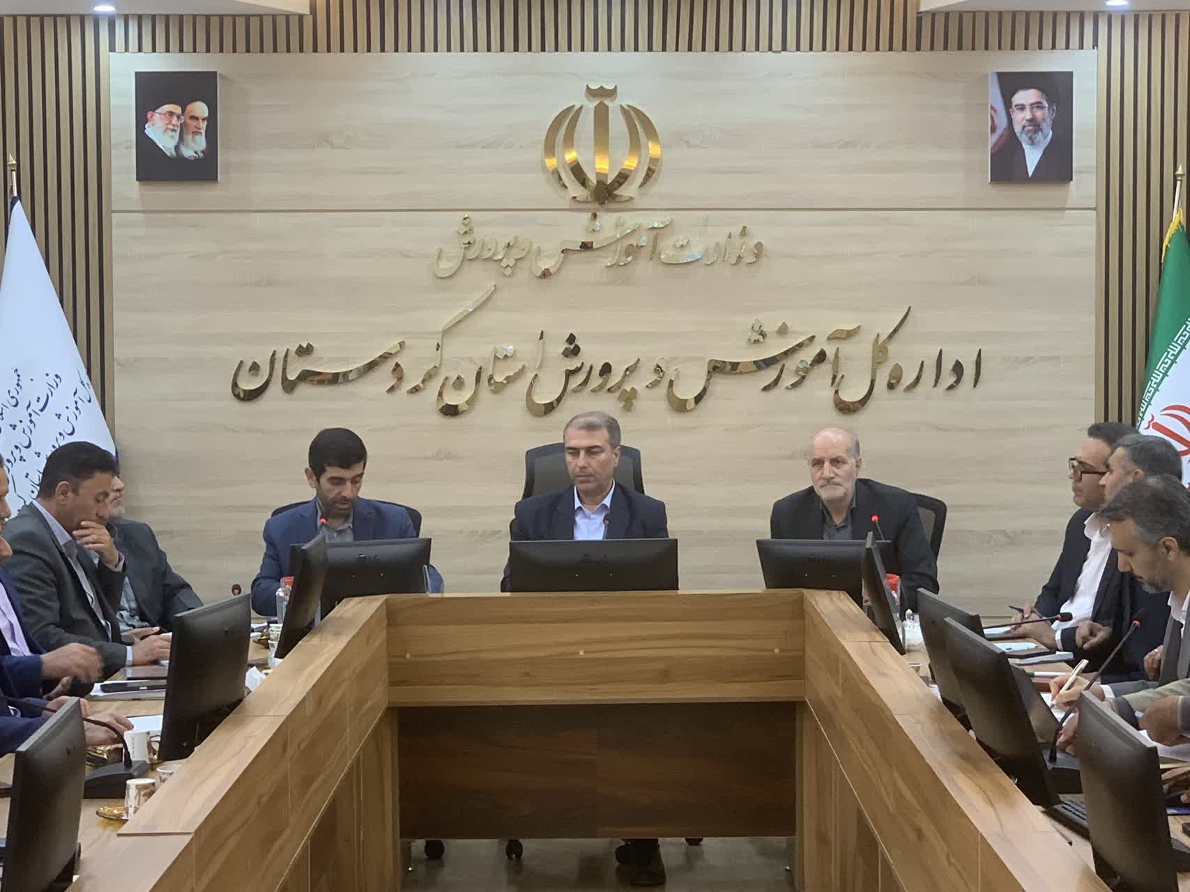 جلسه کارگروه «نماز نسل نو» در کردستان برگزار شد